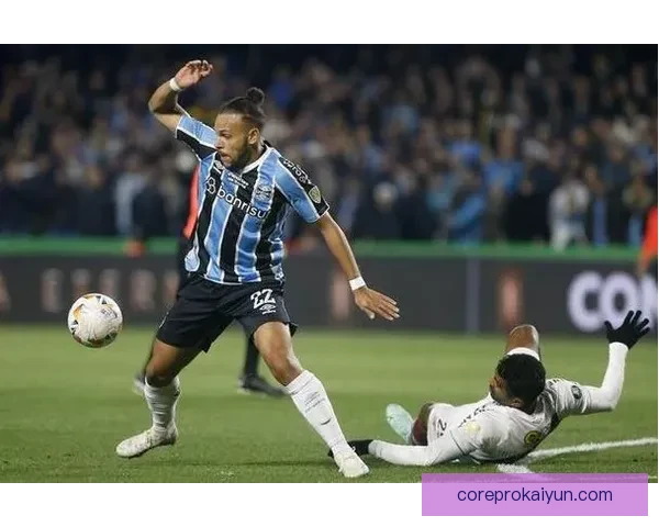 德佩在本赛季的表现稳健，助力球队争夺重要联赛积分