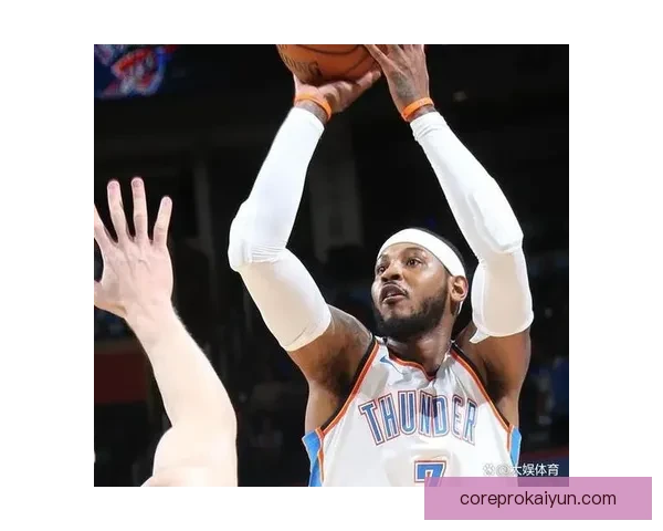 安东尼的射门方式展现出独特风格，表现值得关注